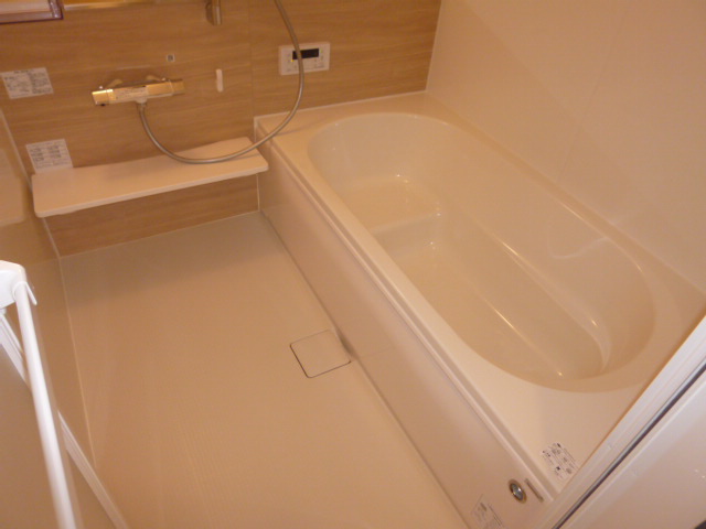 D room141IIの風呂写真