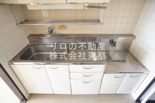 キッチン　上下に収納あり！使い勝手の良いキッチンです！！