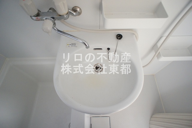 洗面設備　洗面台と鏡もございます☆
