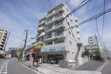 建物外観　しっかりとした鉄筋コンクリート造マンションです♪