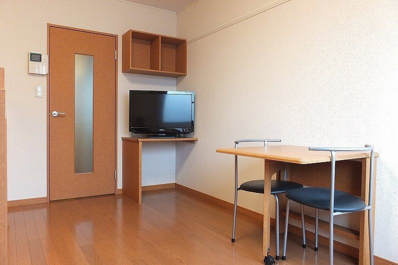 居室・リビング　1Ｆの写真です。2Ｆは絨毯になります。