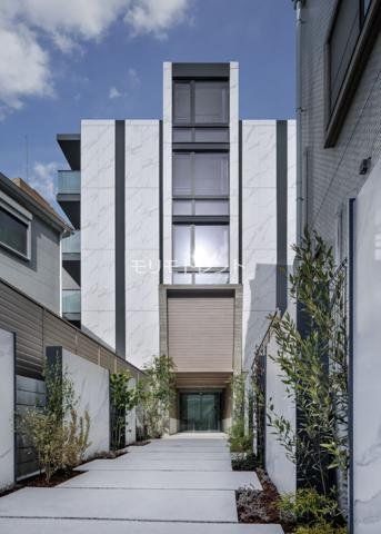 建物外観　エントランス