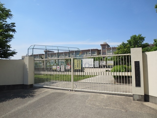 小学校　豊中市立豊島北小学校（小学校）まで261m
