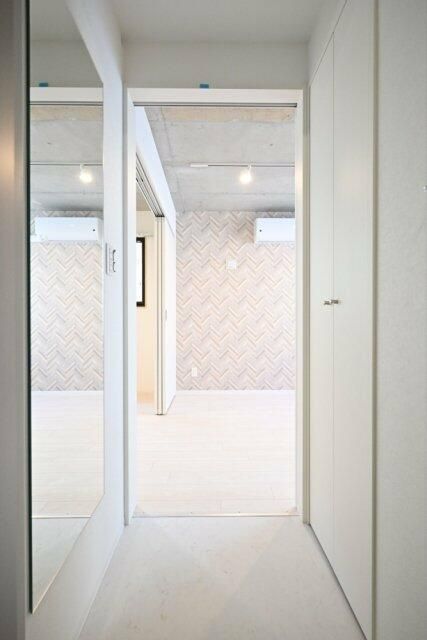 Brondby西早稲田の玄関写真