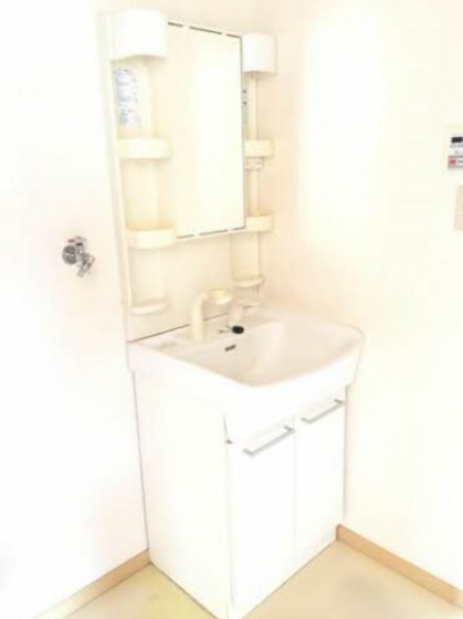 洗面設備　※他号室の写真です