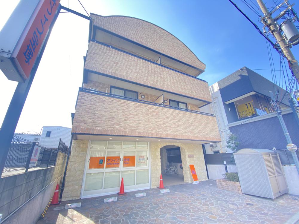 逆瀬川ヒルズの外観写真
