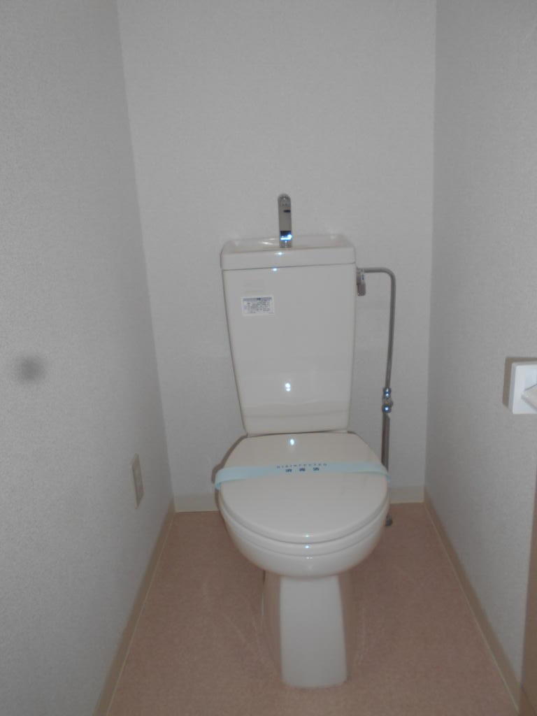 横浜若葉台3‐2棟のトイレ写真