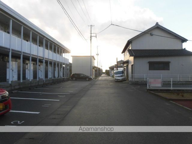 その他　前面道路（その他）まで0m