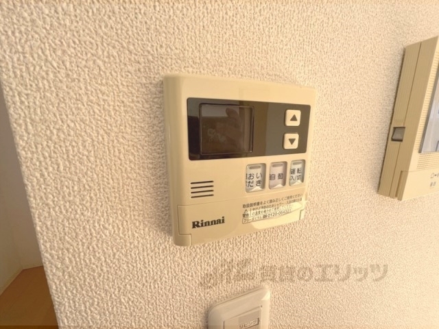 その他設備　給湯器リモコン