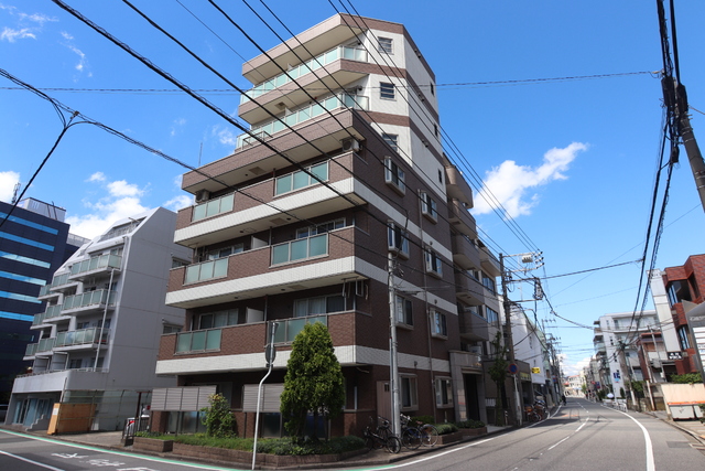 建物外観　オートロック付のマンション