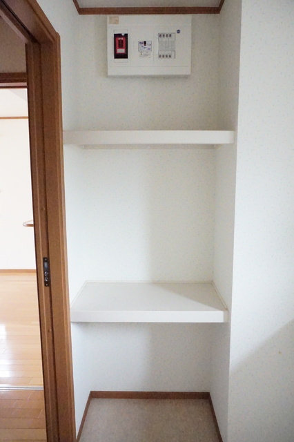 その他　洗面所の収納棚※同タイプ参考写真