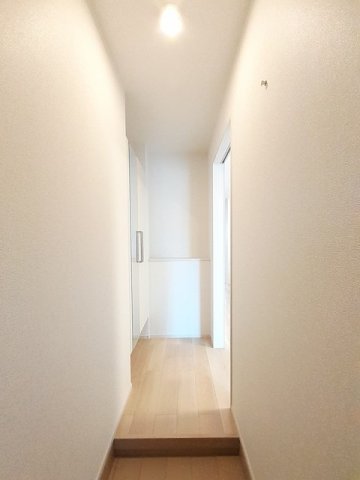 玄関　収納もある玄関です