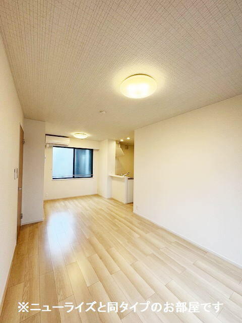 居室・リビング　※同仕様タイプ部屋参考写真