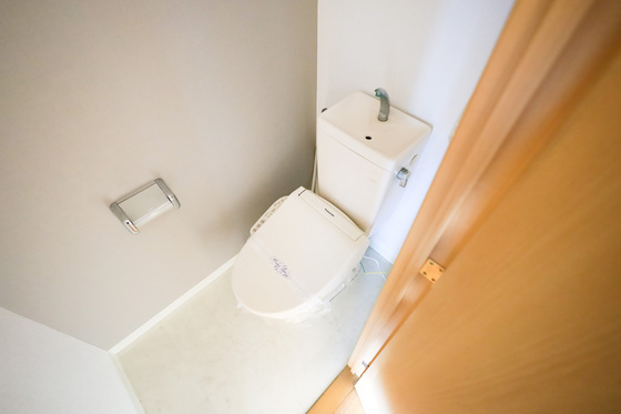 トイレ　※別部屋の写真です