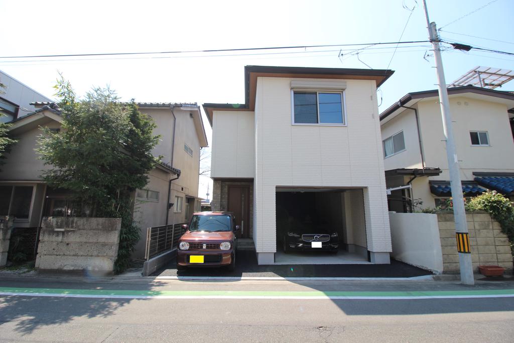 【本町一戸建ての駐車場】