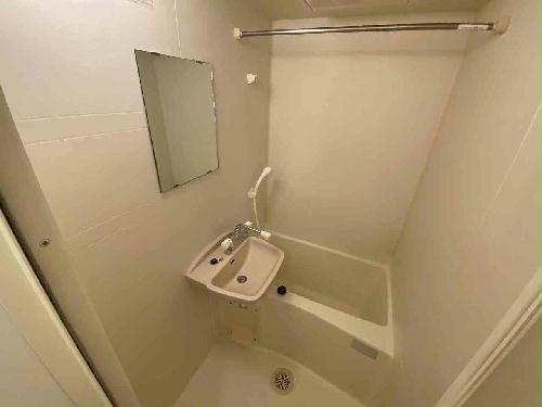 バス・シャワールーム　設備仕様は号室により異なる為、現況を優先致します。