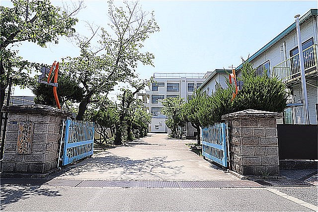 小学校　大東市立南郷小学校（小学校）まで506m