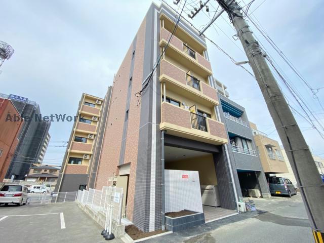 熊本市中央区西子飼町のマンションの建物外観