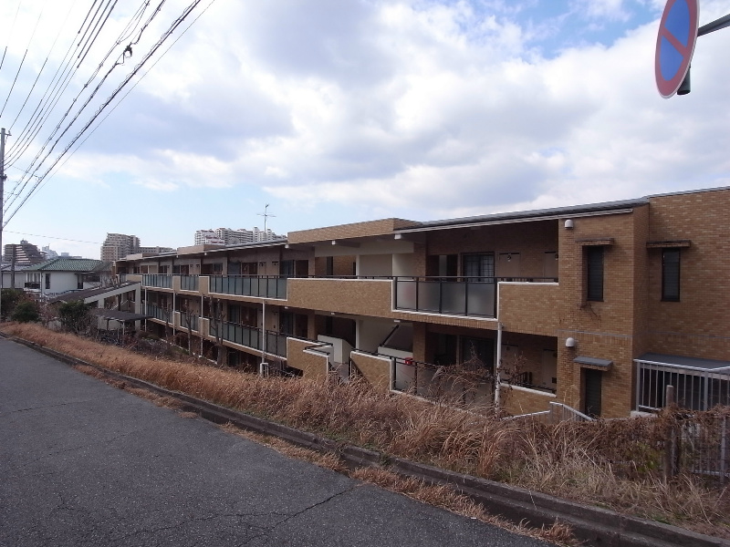 神戸市垂水区塩屋北町のマンションの建物外観