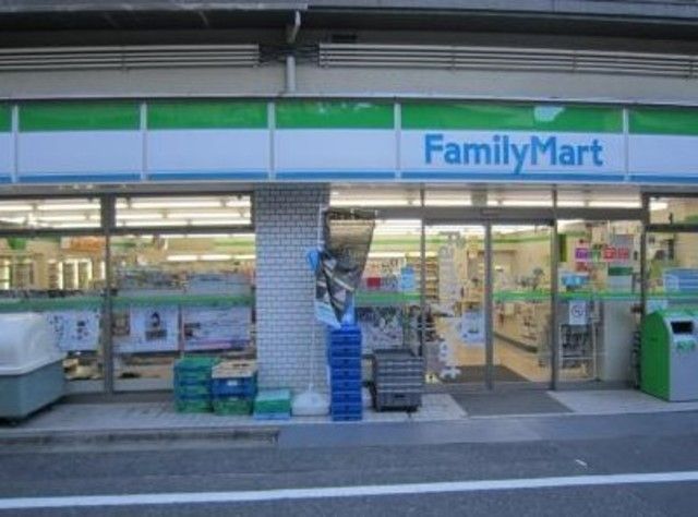 コンビニ　ファミリーマート豊島南大塚一丁目店（コンビニ）まで137m