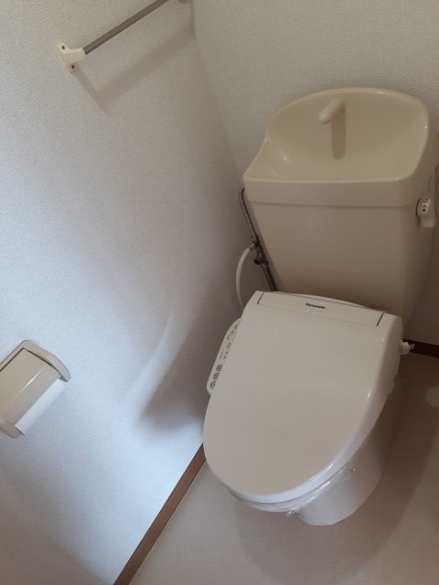 【コスモス　ハイツのトイレ】