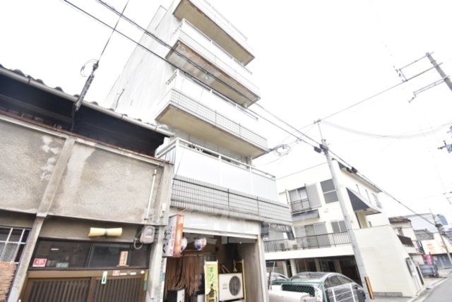 堺市堺区賑町のマンションの建物外観