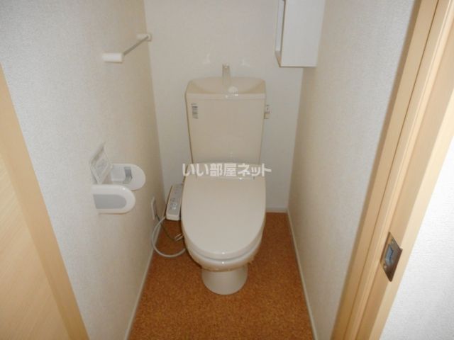 【ヒラルス　コルリスのトイレ】