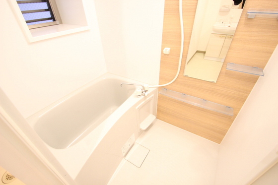 バス・シャワールーム　※別部屋の写真です