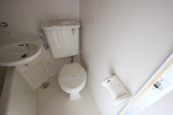 トイレ　※他号室の写真になります