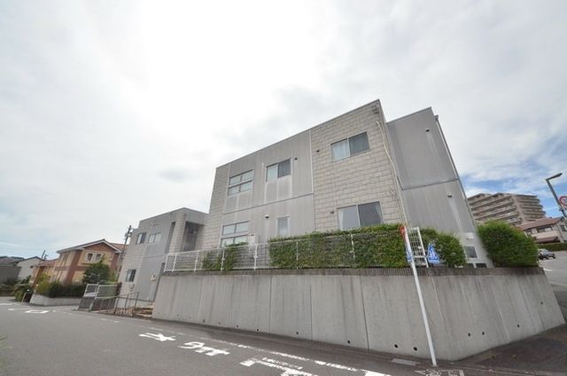 アージュドールの建物外観