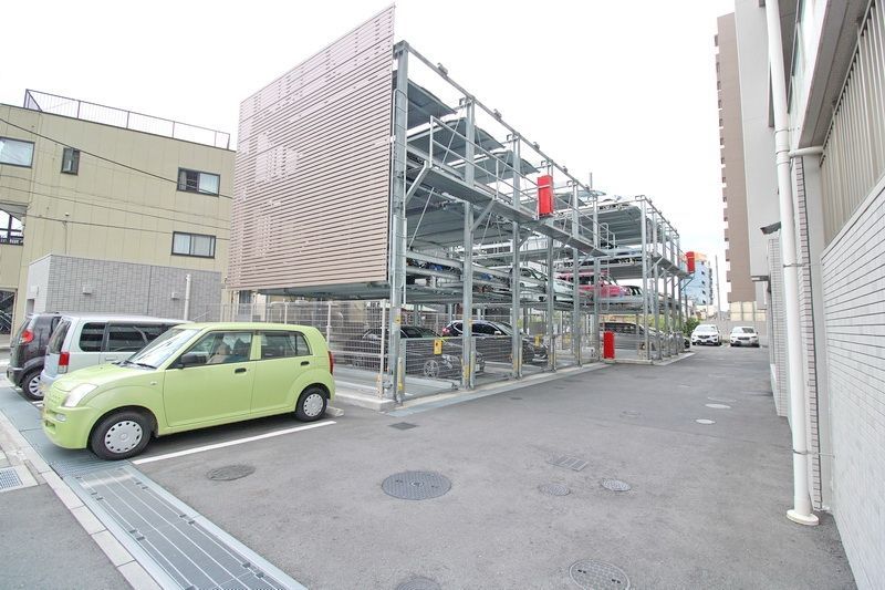 【熊谷市銀座のマンションの駐車場】