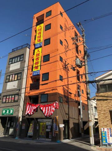 【大阪市住吉区東粉浜のマンションのエントランス】