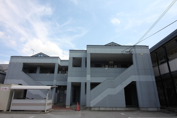 建物外観　重量鉄骨造！