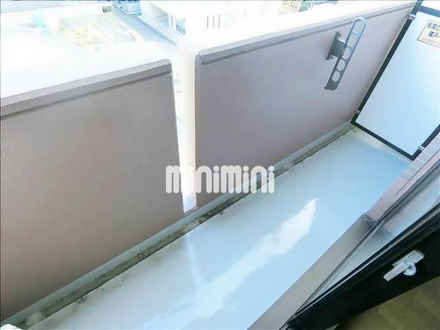 バルコニー　洗濯物も干せますよ。