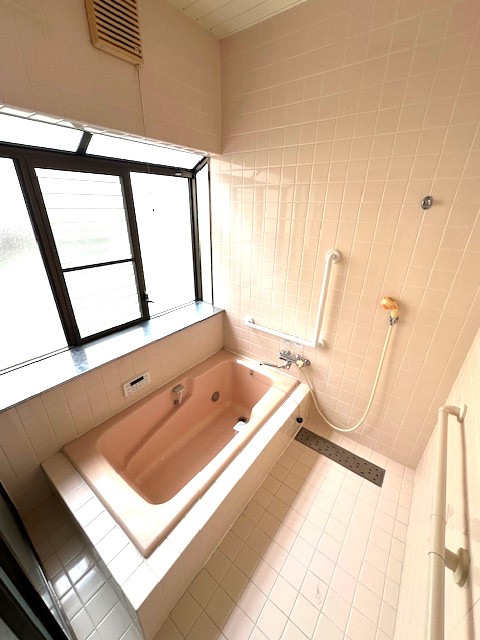 小石本町戸建の風呂写真