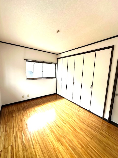 小石本町戸建の内装写真