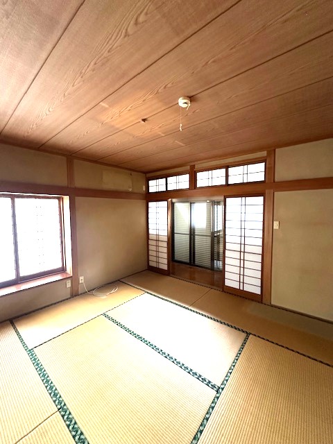 小石本町戸建の内装写真