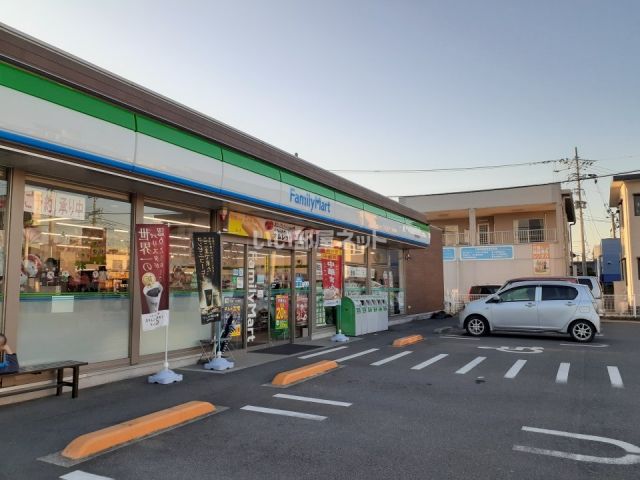 コンビニ　ファミリーマート天草本渡北店（コンビニ）まで275m