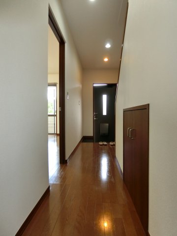 その他　ゆったり玄関ホール。