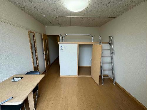 居室・リビング　※同タイプ部屋の写真となります