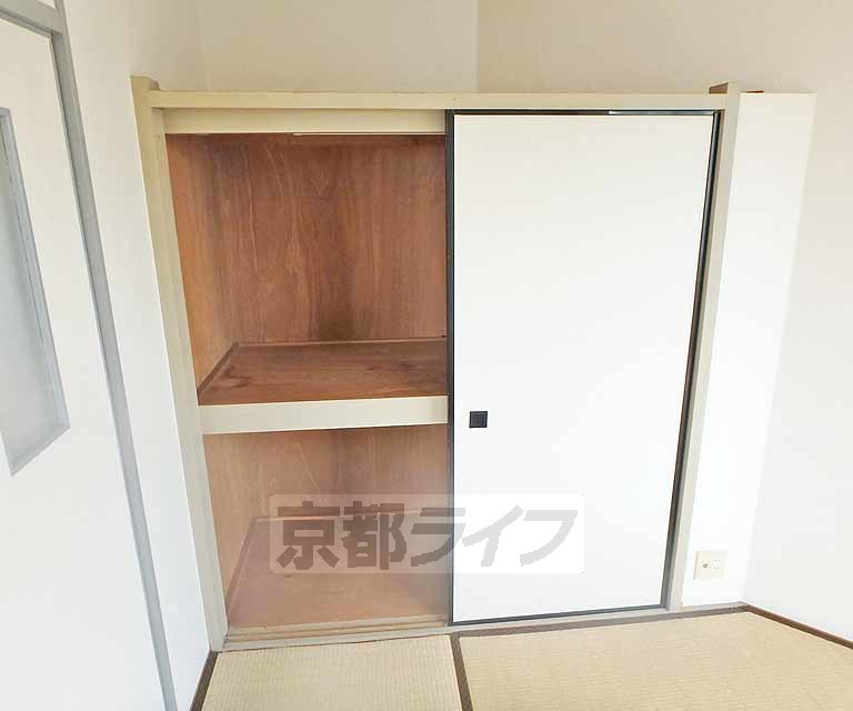 収納　奥行きのある収納スペースです