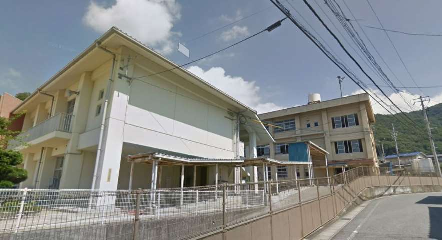 小学校　糸崎小学校（小学校）まで3843m