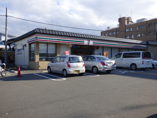 コンビニ　セブンイレブン 淀下津町店（コンビニ）まで781m