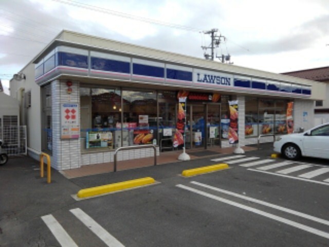 コンビニ　ローソン長野稲田三丁目店（コンビニ）まで745m