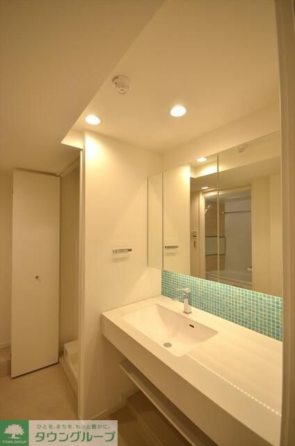 洗面設備　内見の予約先はタウンハウジング新中野店になります★★