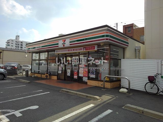 コンビニ　セブンイレブン 久留米市役所前店（コンビニ）まで244m