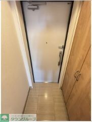 玄関　お部屋探しはタウンハウジングへ♪