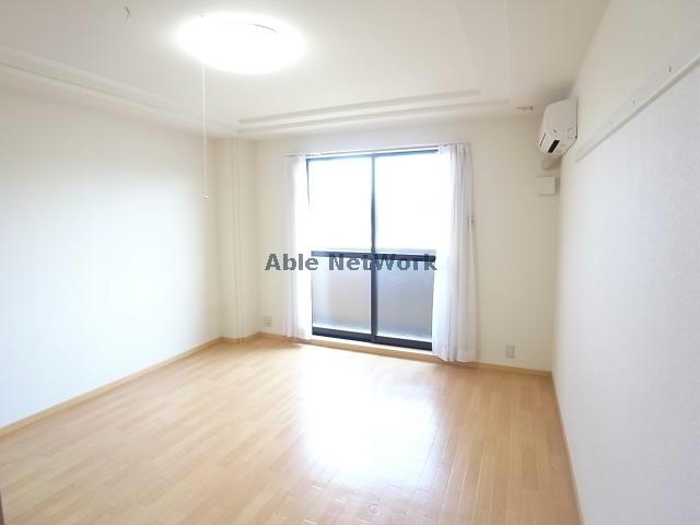 居室・リビング　同型タイプ部屋