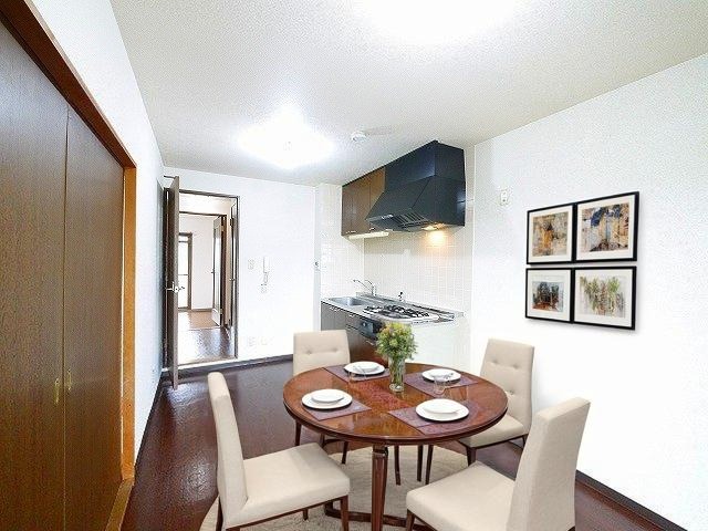 居室・リビング　CGで家具等を配置したもので家具等は含まれません