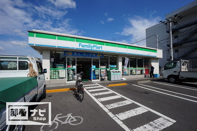 コンビニ　ファミリーマート高松三条町店（コンビニ）まで159m